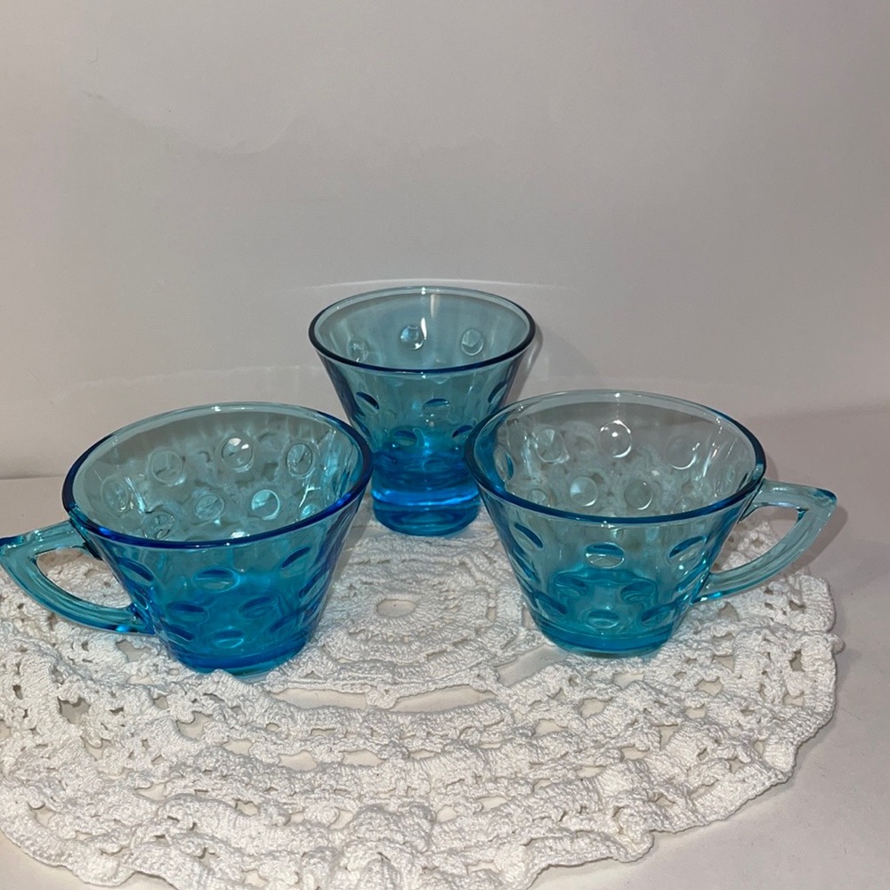 Vintage Hazel Atlas vintage turquoise Capri dot glass set